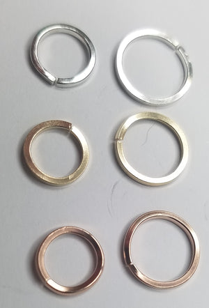 Round cartilage piercing - Square wire mini hoop single earring