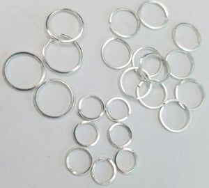 Round cartilage piercing - Square wire mini hoop single earring