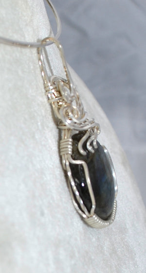 Oval Labradorite Pendant