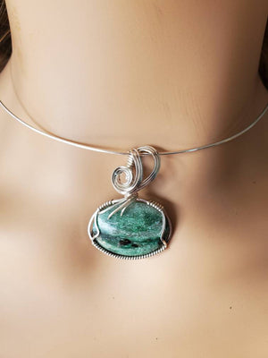 Sparkley Green Fuschite Gemstone Hand-Sculpted in Argentium Sterling Silver (tarnish resistant) wire